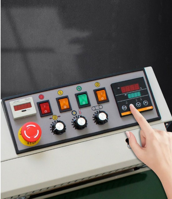 Контроль температуры 0-300 градусов Горизонтальные пластиковые мешки для пленки Тепловая уплотнительная машина 770W